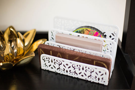 makeup palettes in file organizer