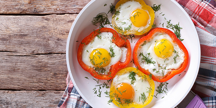 breakfast eggs in bell pepper rings