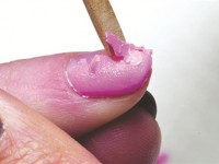 How to remove gel nail polish