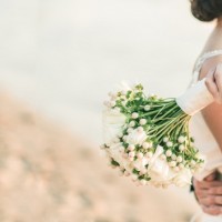 wedding photography newlyweds and bouquet