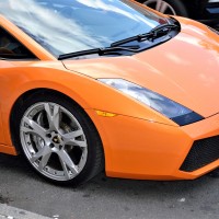 lamborghini-2858387_1920