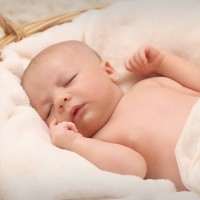 newborn-1399193_1920