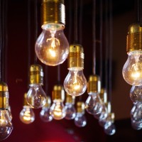 light-bulbs-918581_1920