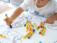 Why and how start teaching kids to draw?
