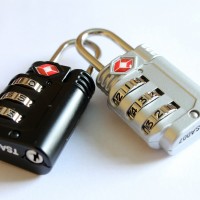 padlocks-597815_1280