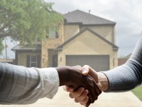 How to Hire the Right Person To Sell Your House